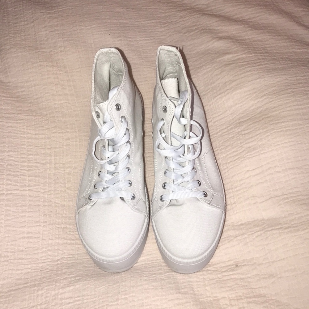 White platform sneakers/tennis shoes